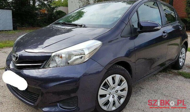 2013' Toyota Yaris photo #1