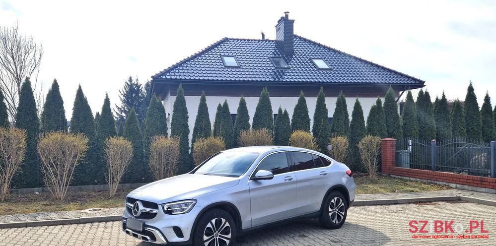 2022' Mercedes-Benz GLC photo #4