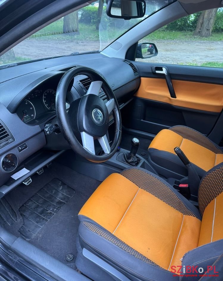 2006' Volkswagen Polo Cross photo #6