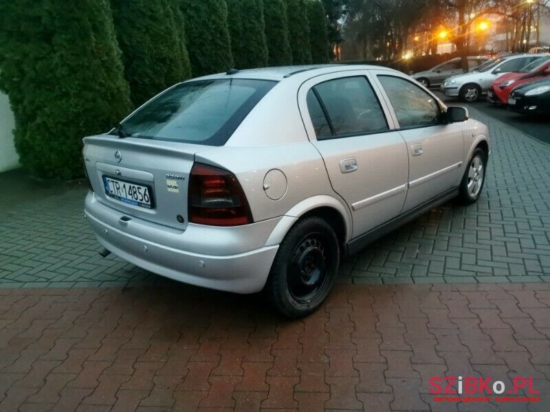 2004' Opel Astra photo #5