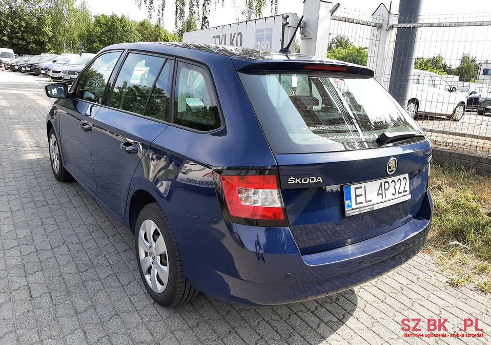 2015' Skoda Fabia photo #3