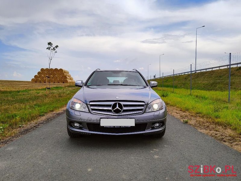 2009' Mercedes-Benz Klasa C photo #2