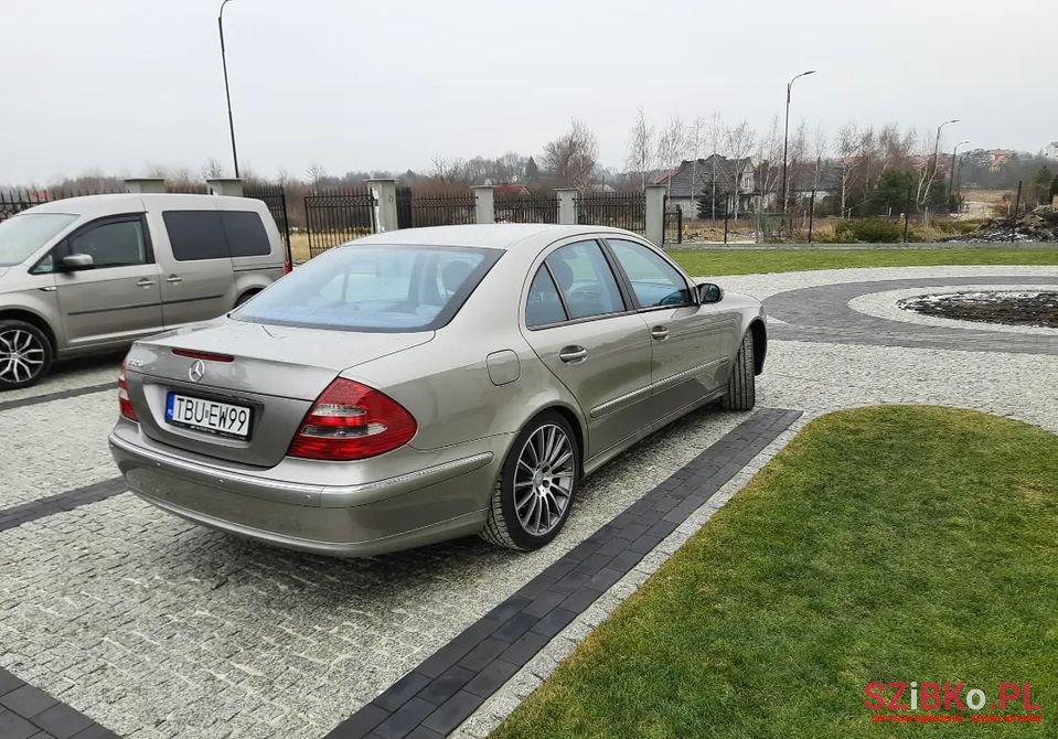 2004' Mercedes-Benz Klasa E photo #5