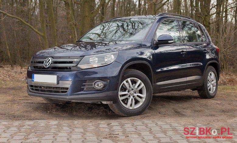2012' Volkswagen Tiguan photo #2