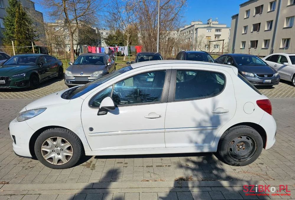 2012' Peugeot 207 photo #2