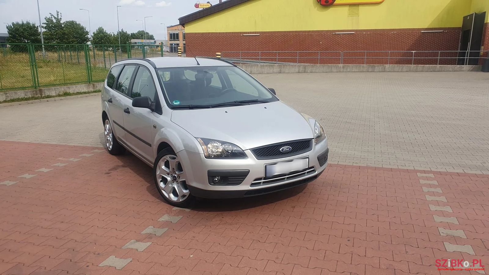 2005' Ford Focus photo #2