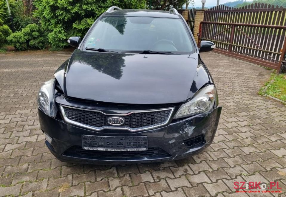 2011' Kia Ceed photo #2