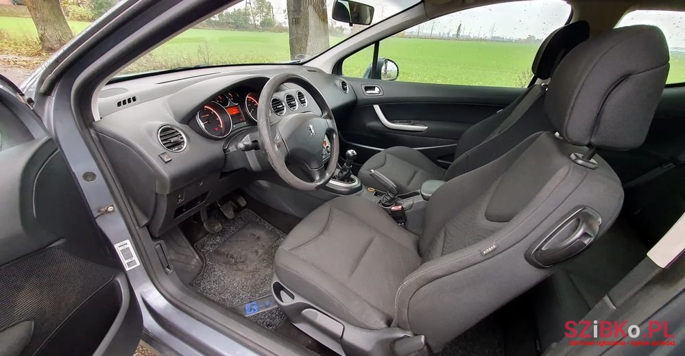 2008' Peugeot 308 photo #5