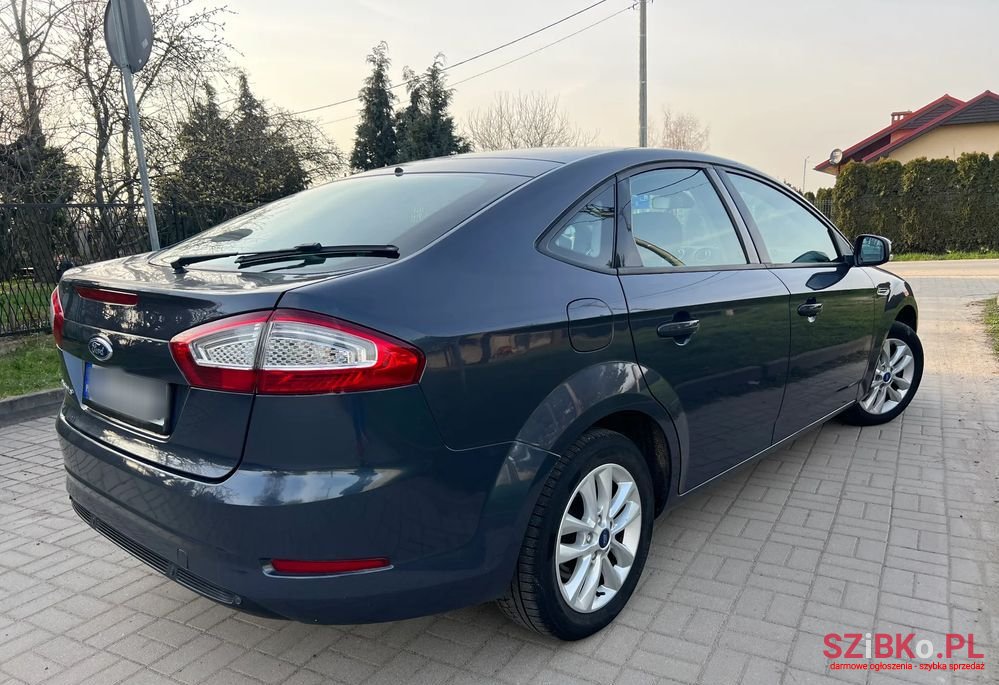 2013' Ford Mondeo photo #3