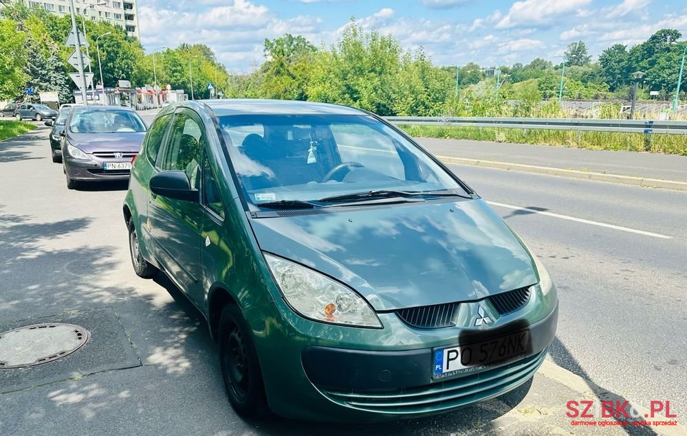 2005' Mitsubishi Colt photo #6