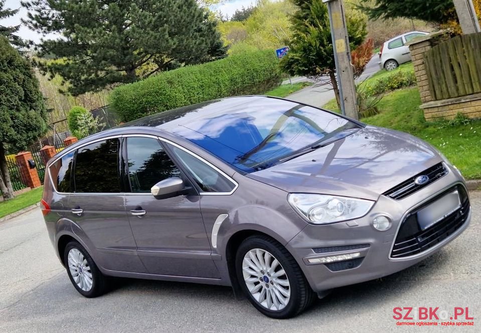 2011' Ford S-Max photo #3