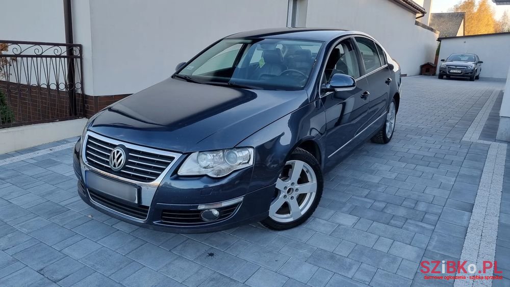 2008' Volkswagen Passat photo #2