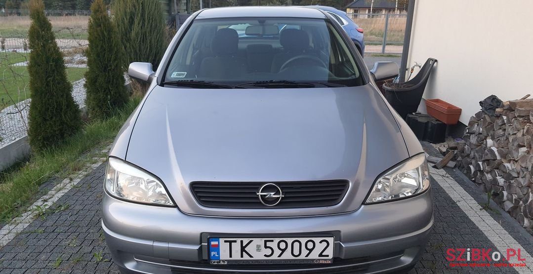 2004' Opel Astra photo #1