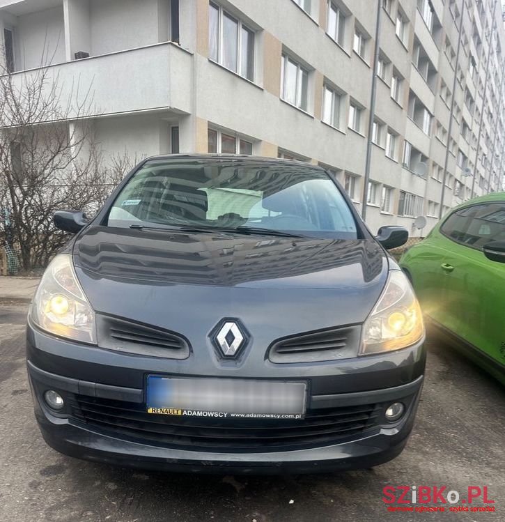 2006' Renault Clio photo #2