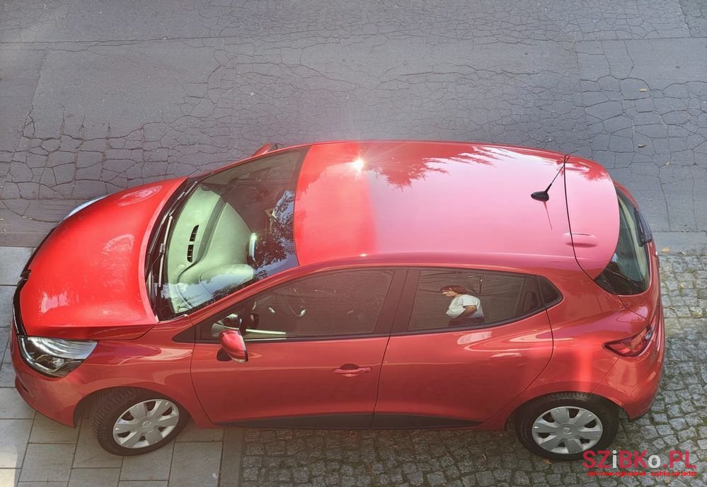 2013' Renault Clio photo #1