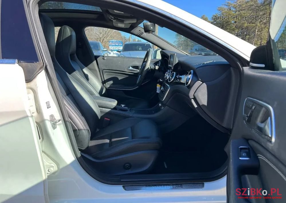 2014' Mercedes-Benz CLA photo #6