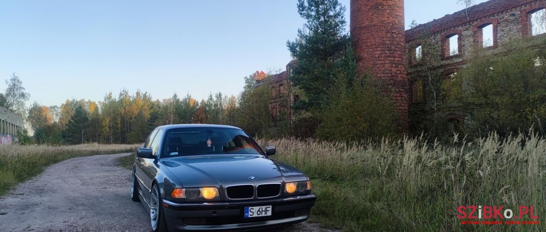 2000' BMW Seria 7 photo #1