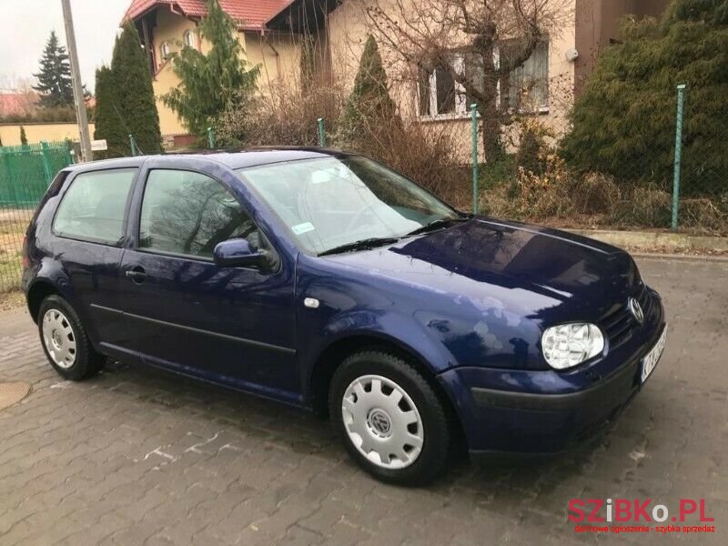 2000' Volkswagen Golf photo #3
