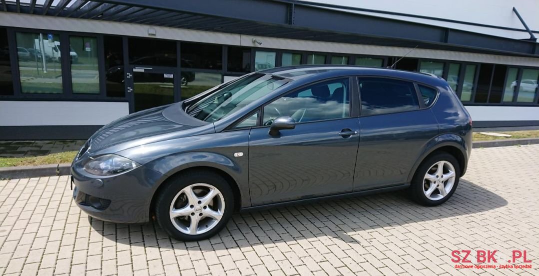 2005' SEAT Leon photo #2