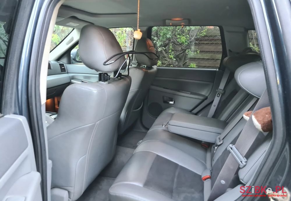 2007' Jeep Grand Cherokee photo #5