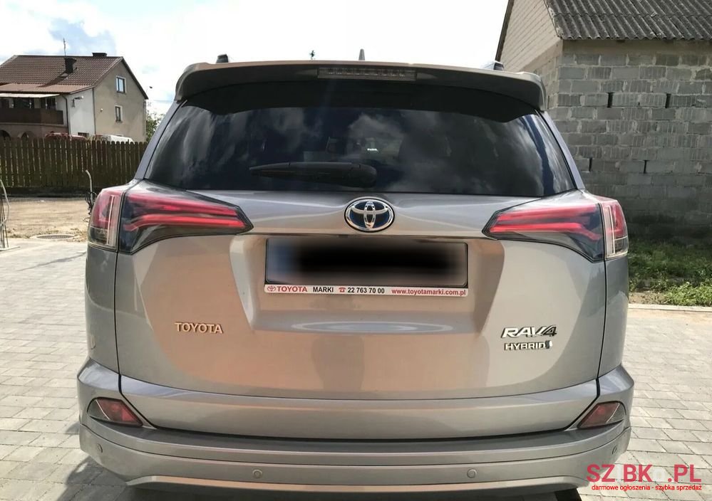 2016' Toyota RAV4 photo #3