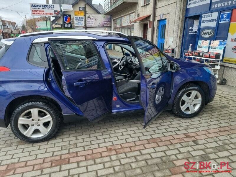 2013' Peugeot 2008 photo #2