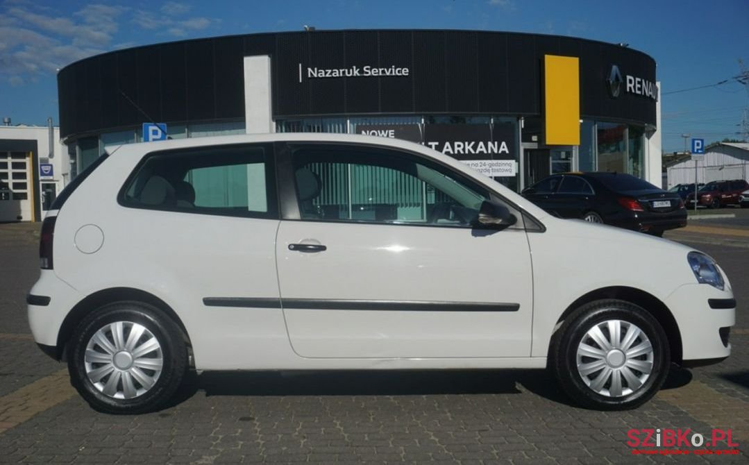 2009' Volkswagen Polo photo #4