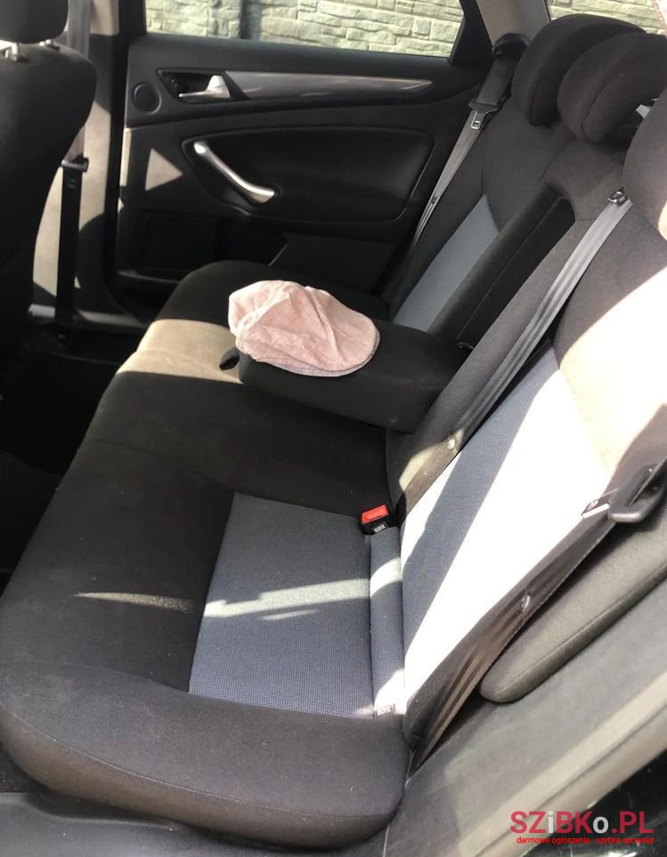 2011' Ford Mondeo photo #6