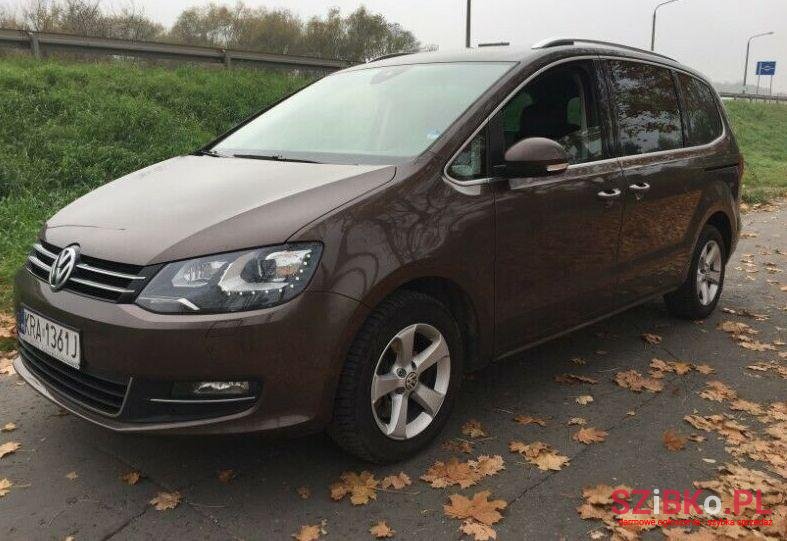 2013' Volkswagen Sharan photo #1