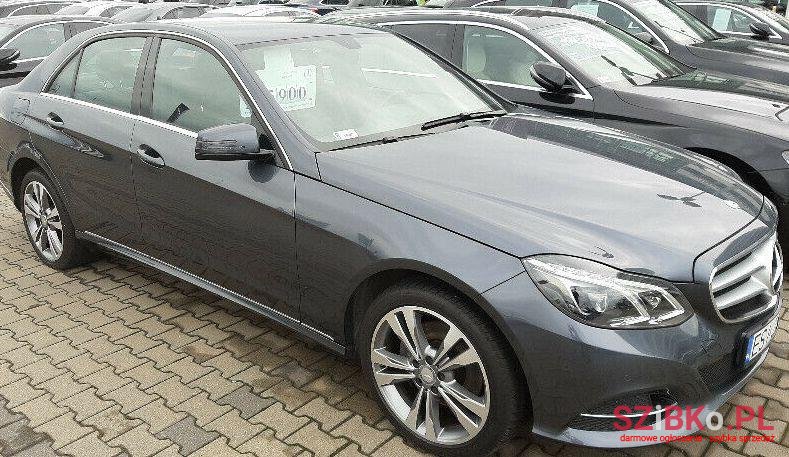 2015' Mercedes-Benz Klasa E photo #1