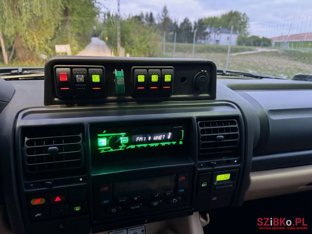 2004' Land Rover Discovery photo #2