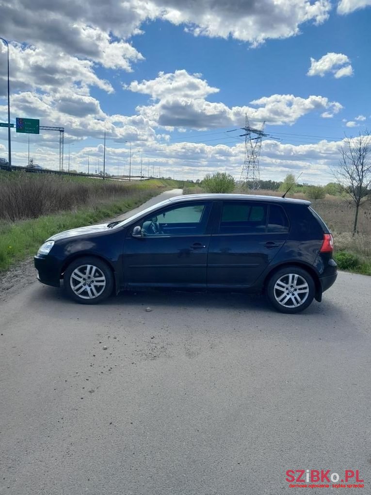 2008' Volkswagen Golf photo #4