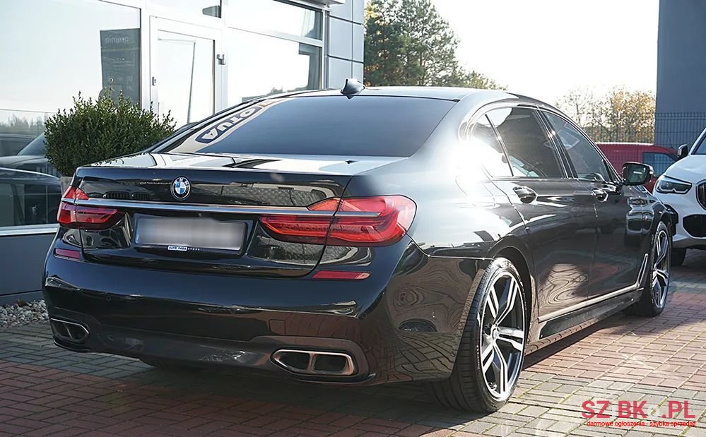 2017' BMW 7 Series photo #1