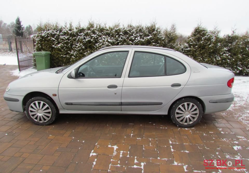 2000' Renault Megane photo #2
