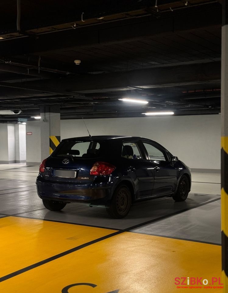 2008' Toyota Auris photo #4