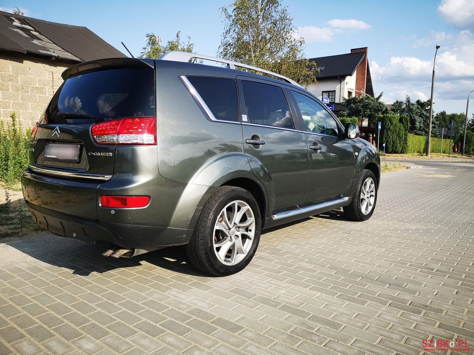 2008' Citroen C-Crosser photo #6