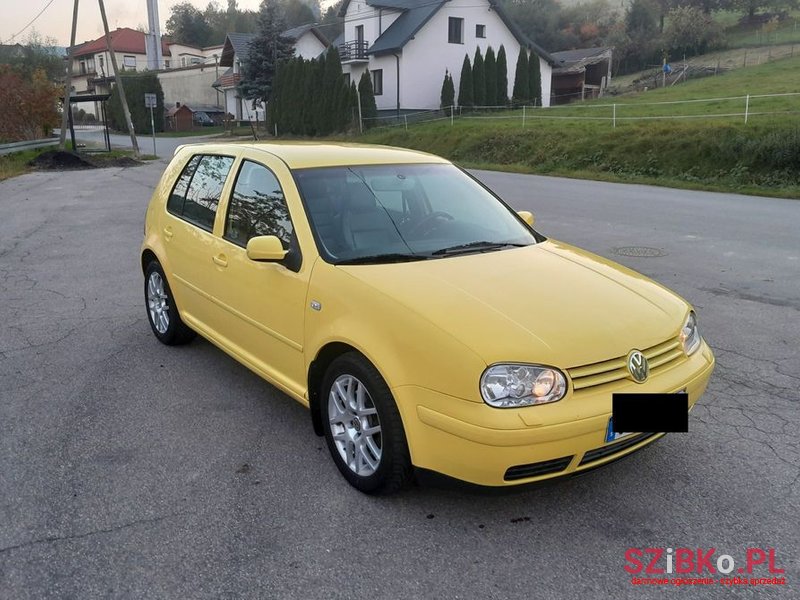 2000' Volkswagen Golf photo #1