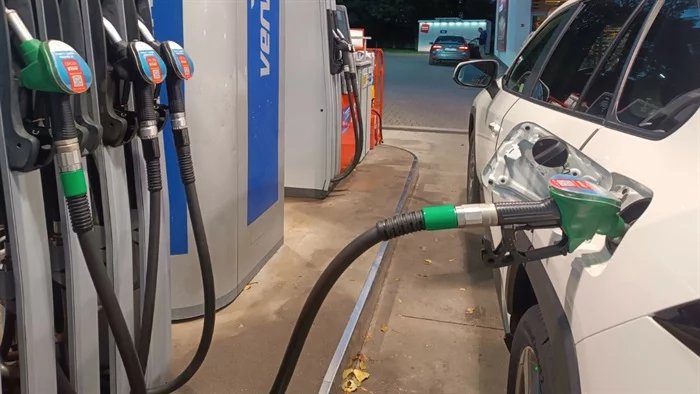 Benzyna i diesel wyraźnie drożeją