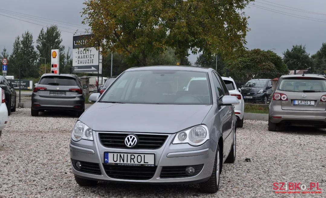 2006' Volkswagen Polo photo #2