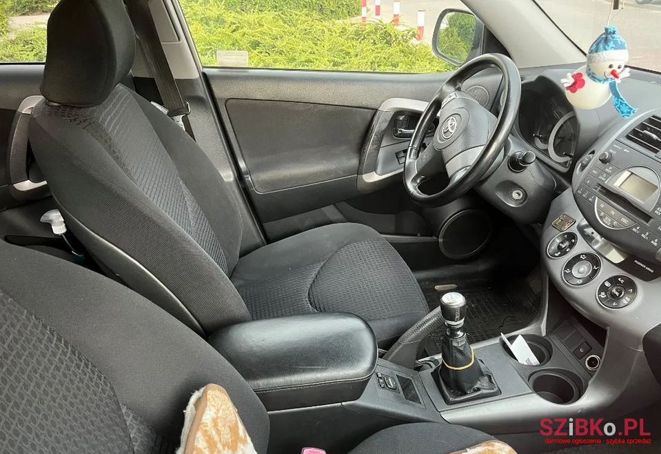 2008' Toyota RAV4 photo #5