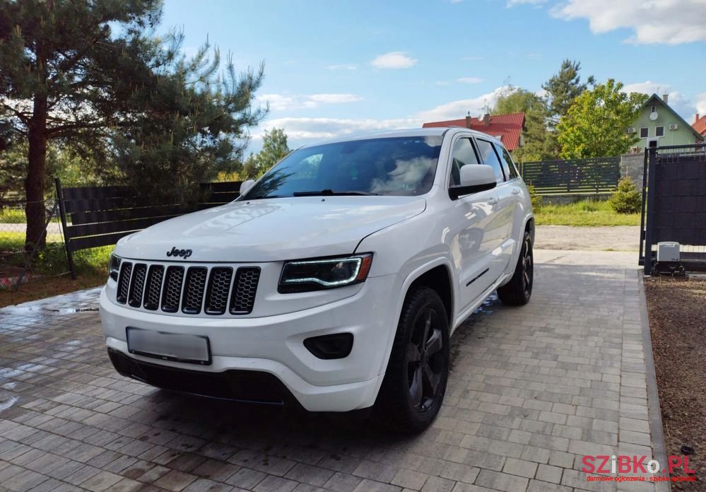 2015' Jeep Grand Cherokee 3.6 V6 Laredo photo #1