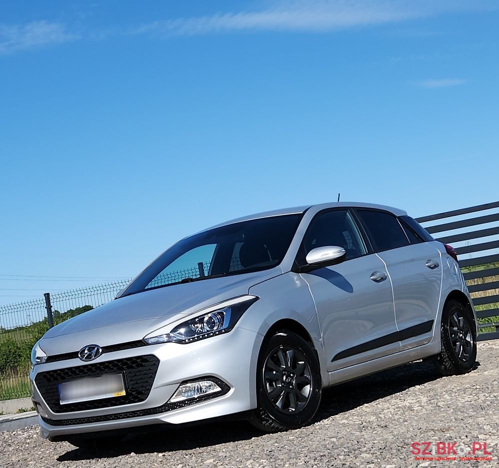 2018' Hyundai i20 photo #2