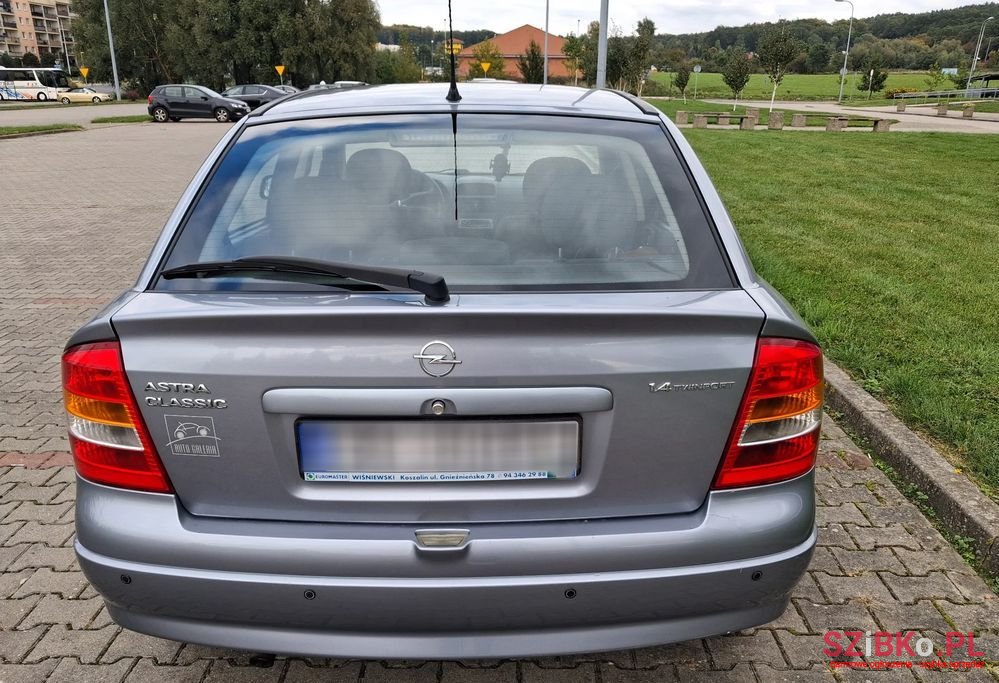 2008' Opel Astra Ii 1.4 Start photo #2