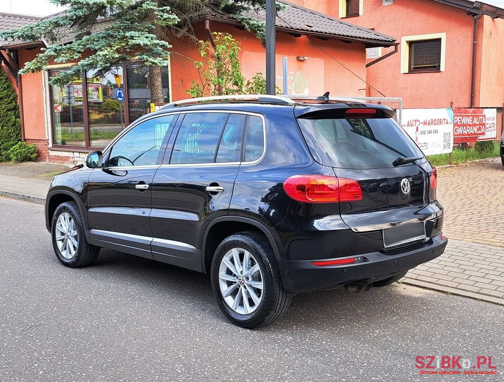 2012' Volkswagen Tiguan photo #5