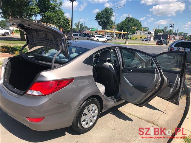 2017' Hyundai Accent photo #6