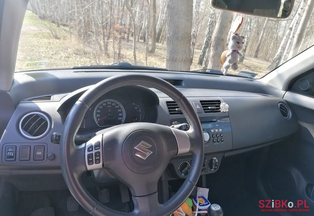 2009' Suzuki Swift photo #6