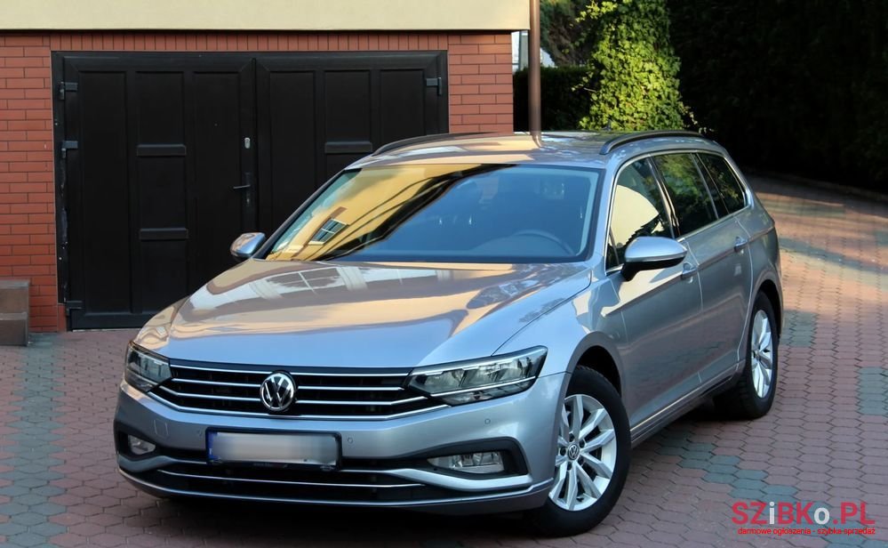 2020' Volkswagen Passat photo #2