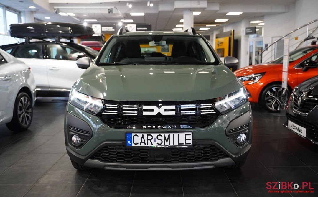 2023' Dacia Sandero Stepway photo #2