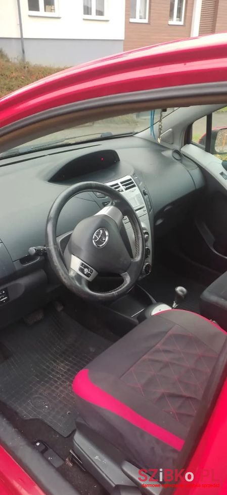 2007' Toyota Yaris photo #3