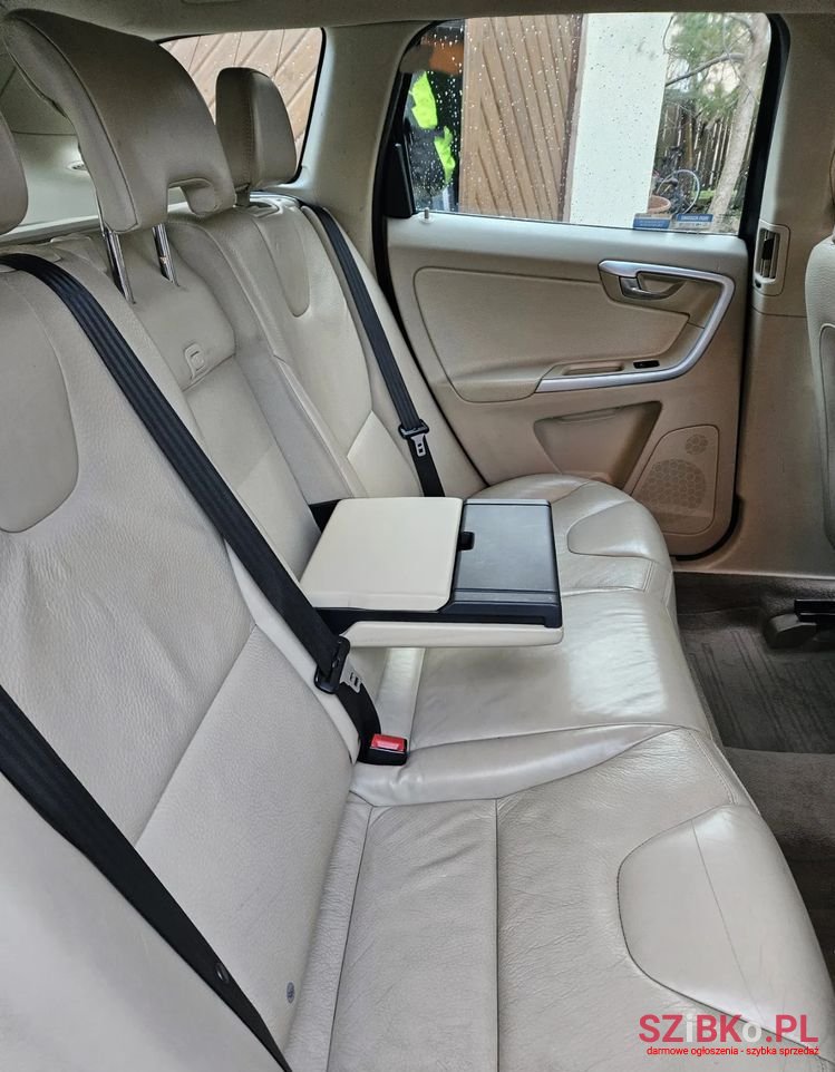 2010' Volvo Xc 60 photo #6